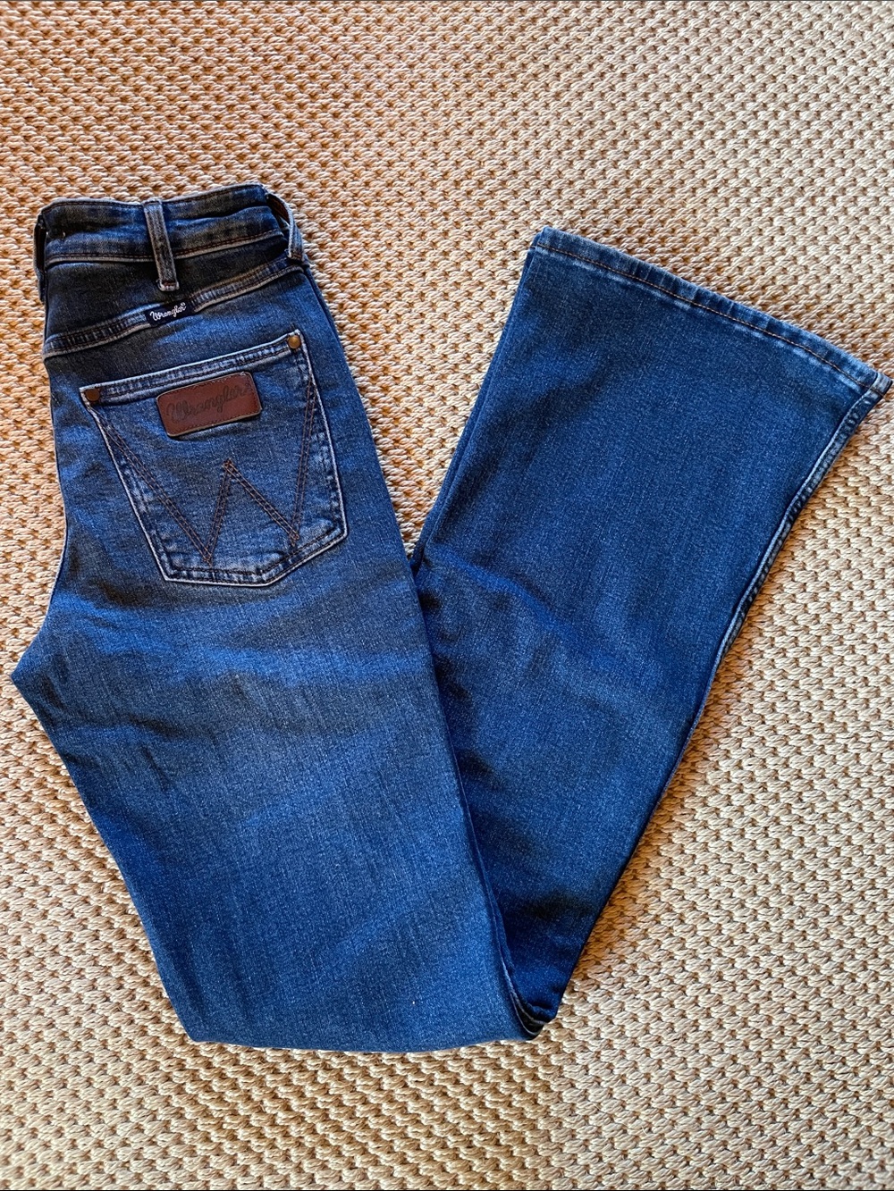 NWOT Wrangler Women’s Retro Flares